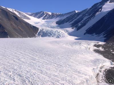Canada Glacier. Photo by Tracy Szela, courtesy of National Science Foundation